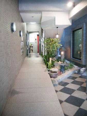 第一山田ビルエントランス